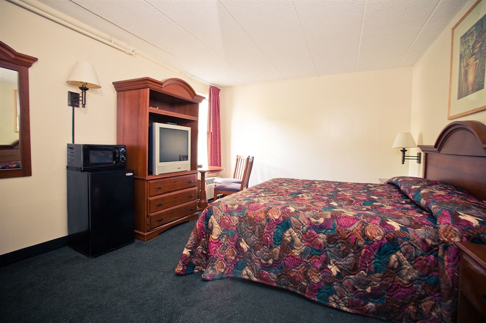 Inns Of Virginia Фолс Черч Экстерьер фото